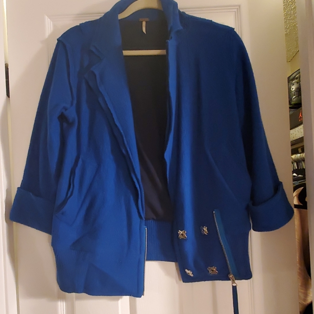 Sweater/Jacket